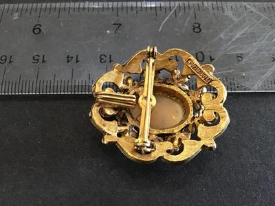 Beautiful Vintage Florenza Brooch