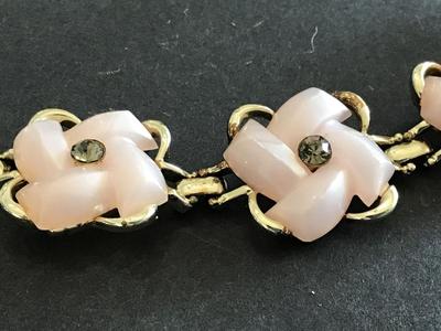 Gold pink Rhinestone Vintage Bracelet