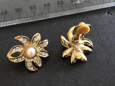 Vintage Clip on Earrings