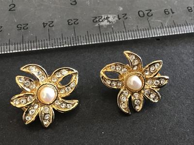 Vintage Clip on Earrings