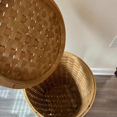 Sale Photo Thumbnail #751: Tall Laundry Hamper Basket with Lid - one broken part of the weave near the bottom and some water damage on base as shown in photos.