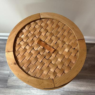 Sale Photo Thumbnail #750: Tall Laundry Hamper Basket with Lid - one broken part of the weave near the bottom and some water damage on base as shown in photos.