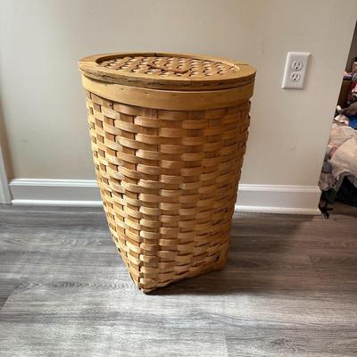 Sale Photo Thumbnail #756: Tall Laundry Hamper Basket with Lid - one broken part of the weave near the bottom and some water damage on base as shown in photos.