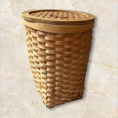 Sale Photo Thumbnail #757: Tall Laundry Hamper Basket with Lid - one broken part of the weave near the bottom and some water damage on base as shown in photos.
