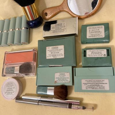 Sale Photo Thumbnail #787: Clinique Lot of Makeup! Eyeshadows, Lipsticks, Etc. See pics for what's included- most hardly used!
