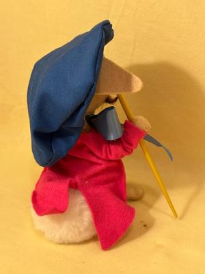 Sale Photo Thumbnail #864: Annalee Vintage Mobilitee Dolls #2: French Artist Mouse (?) Meredith, NH USA 1993 - great condition