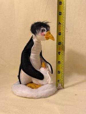 Sale Photo Thumbnail #871: Annalee Vintage Mobilitee Dolls #3: Penguin with Baby, Meredith, NH USA 1993- 7" tall - great condition