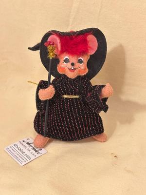 Sale Photo Thumbnail #877: Annalee Vintage Mobilitee Dolls #4 Witchie Mouse, Meredith, NH USA 2000 - great condition