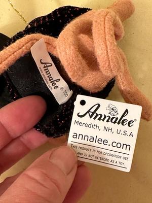 Sale Photo Thumbnail #881: Annalee Vintage Mobilitee Dolls #4 Witchie Mouse, Meredith, NH USA 2000 - great condition