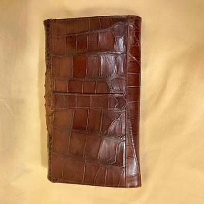 Sale Photo Thumbnail #910: Brown Real Alligator Clutch Handbag - It's Got Claws! This one is most unusual- what a conversation piece, ladies! And in great shape! 10" x 6"