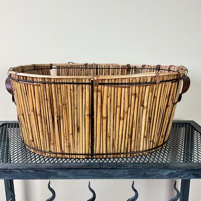 Sale Photo Thumbnail #663: Does have damage to top, side & bottom of basket
Measures: 23" long x 18.25" deep x 9.5" high