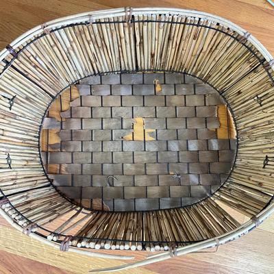Sale Photo Thumbnail #664: Does have damage to top, side & bottom of basket
Measures: 23" long x 18.25" deep x 9.5" high
