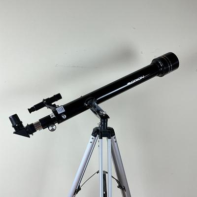 Sale Photo Thumbnail #686: Comes with k10mm lens, tripod is collapsible
very good condition
