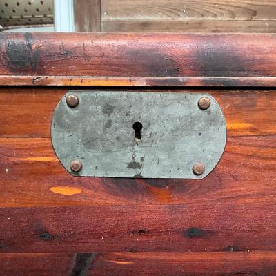 Sale Photo Thumbnail #705: Made in Long Island City, New York
Dovetail Joints, on caster wheels
Measures: 4' wide x 23.5" deep x 24" high