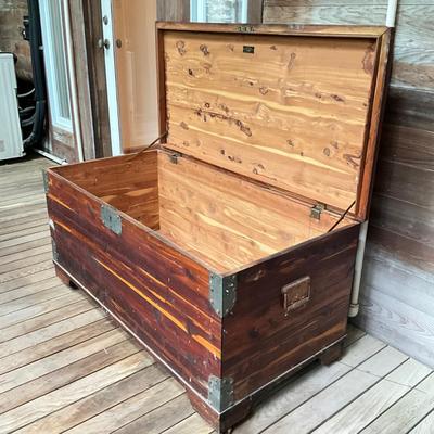 Sale Photo Thumbnail #703: Made in Long Island City, New York
Dovetail Joints, on caster wheels
Measures: 4' wide x 23.5" deep x 24" high