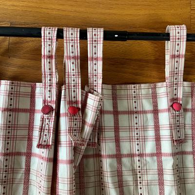Sale Photo Thumbnail #749: Comes with vintage curtains
One side of curtains has fade and a hole
Measures: 5'9" long