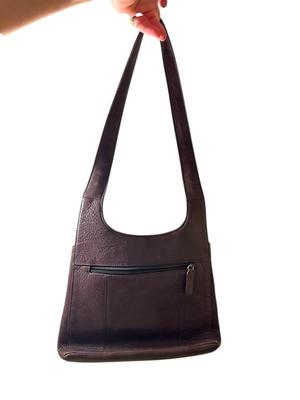 Sale Photo Thumbnail #952: Mixed Handbag Lot of 7