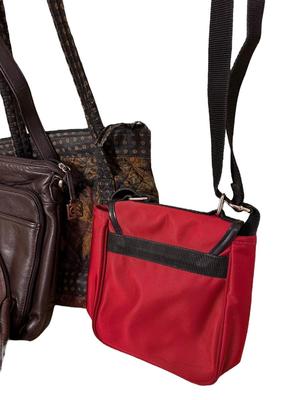 Sale Photo Thumbnail #949: Mixed Handbag Lot of 7