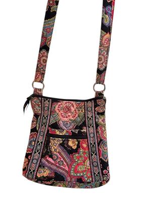 Sale Photo Thumbnail #999: Vera Bradley Quilted Handbag- a little wear around the rings as shown in photo, otherwise great condition