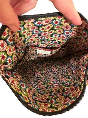 Sale Photo Thumbnail #1003: Vera Bradley Quilted Handbag- a little wear around the rings as shown in photo, otherwise great condition