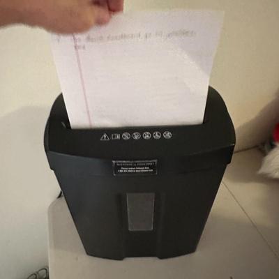 Sale Photo Thumbnail #1095: Fellowes W-6C paper Shredder Tested/Works