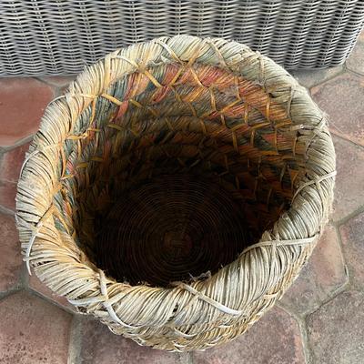 Sale Photo Thumbnail #1002: Measures: 17" diameter x 17" high
has wear and discoloration on bottom