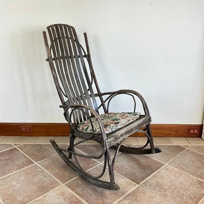 Sale Photo Thumbnail #1013: Comes with farm animal design cushion, cushion is weathered
Measures: 22.5" wide x 42" high x 32" deep x 17.5" seat height