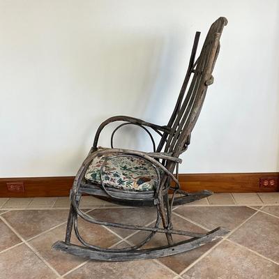 Sale Photo Thumbnail #1015: Comes with farm animal design cushion, cushion is weathered
Measures: 22.5" wide x 42" high x 32" deep x 17.5" seat height
