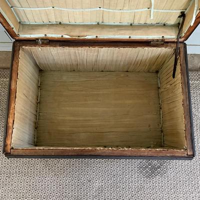 Sale Photo Thumbnail #1062: Has a lot of damage, very weathered, refer to photos
Measures: 27.5" wide x 18" deep x 17.25" high