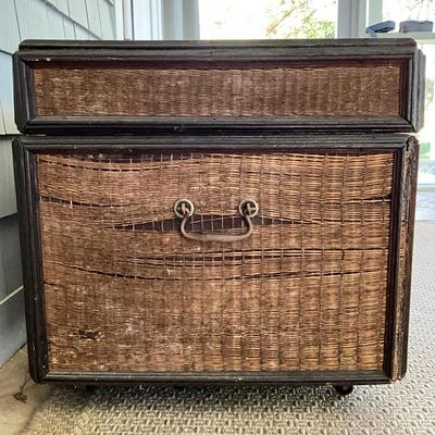 Sale Photo Thumbnail #1061: Has a lot of damage, very weathered, refer to photos
Measures: 27.5" wide x 18" deep x 17.25" high