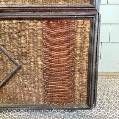 Sale Photo Thumbnail #1059: Has a lot of damage, very weathered, refer to photos
Measures: 27.5" wide x 18" deep x 17.25" high