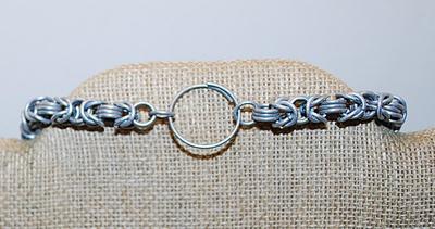 "EYEBALL" PENDANT (1" Diam.) NECKLACE with Interesting Silver Tone Looped Chain and Circle Clasp 21" L