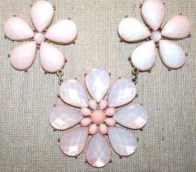 Showy Large PINK PETAL FLOWERS NECKLACE with Pink & Clear Center Stones on a Silver Tone Chain and Lobster Clasp 18" L