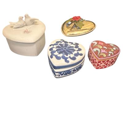 Lot of 4 Trinket Boxes Shaped Like Hearts