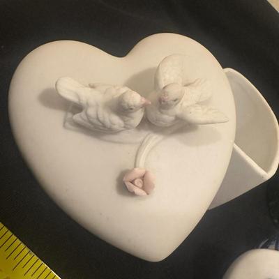 Lot of 4 Trinket Boxes Shaped Like Hearts