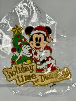 Sale Photo Thumbnail #400: Cast member limited edition pin.  From the collection of a former Disneyland Tour Guide.  New in bag.