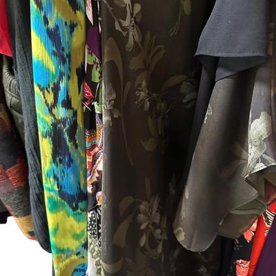 Big Lot of Women's Dresses, Skirts Sizes Medium and Large