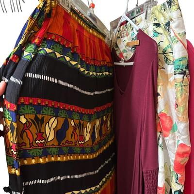 Big Lot of Women's Dresses, Skirts Sizes Medium and Large