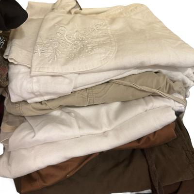 40 Pairs of Women's Pants!