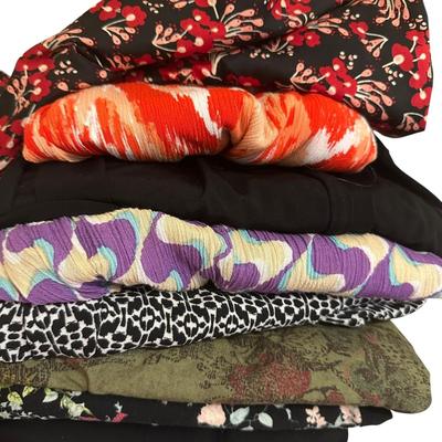 40 Pairs of Women's Pants!