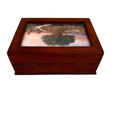 Disney's Wild Kingdom Jewelry Box with Watch (untested)