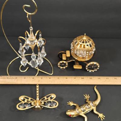 LOT 101D: Gold-tone and Glass Mini Chandelier, Pumpkin Coach, Dragonfly, and Lizard
