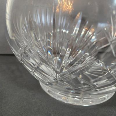 LOT 106D: Crystal Punchbowl with 6 Matching Cups