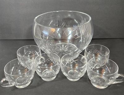 LOT 106D: Crystal Punchbowl with 6 Matching Cups