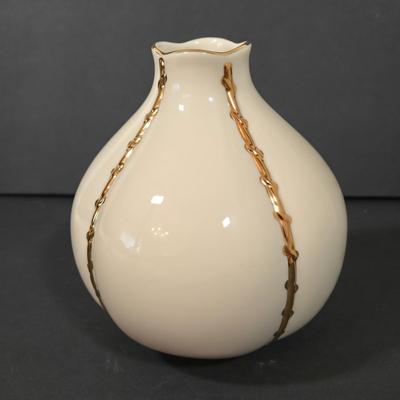 LOT 107D: Lenox Globe Vase, Dove Candy Dish, and 50th Anniversary Heart Shaped Trinket Box with Lid