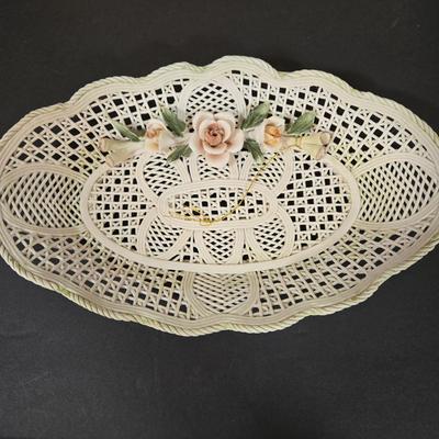 LOT 110D: Beautiful Vintage Porcelain Basket Plates