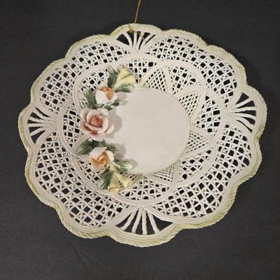 LOT 110D: Beautiful Vintage Porcelain Basket Plates