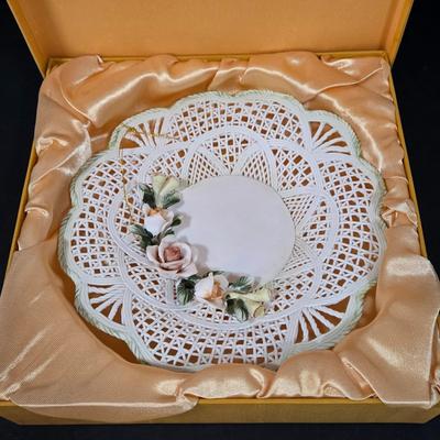 LOT 110D: Beautiful Vintage Porcelain Basket Plates