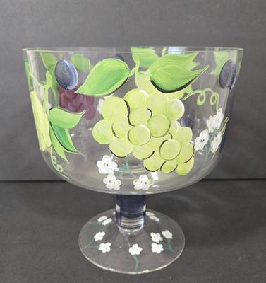 LOT 112D: Hand Painted Trifle Bowl and Four Snack Dishes with Matching Cups