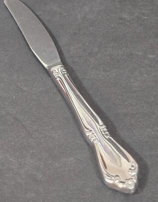 LOT 114D: Assorted Cutlery and Servings Utensils